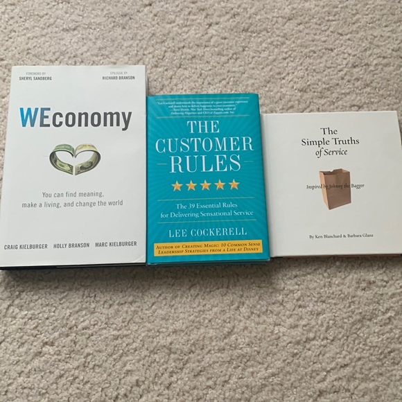 3 books bundle on Customer Service and Finding meaning in business - Picture 1 of 17